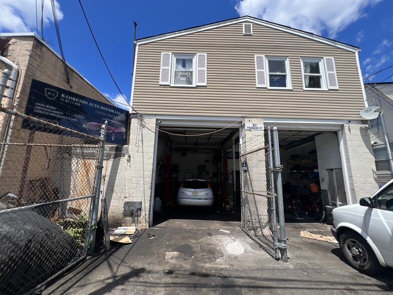 Primary Photo Of 213 Franklin St, Paterson Auto Repair For Sale