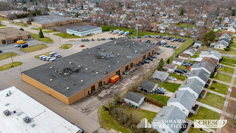 More Photos Of 4346-4376 Cranwood Pky, Warrensville Heights Warehouse For Lease