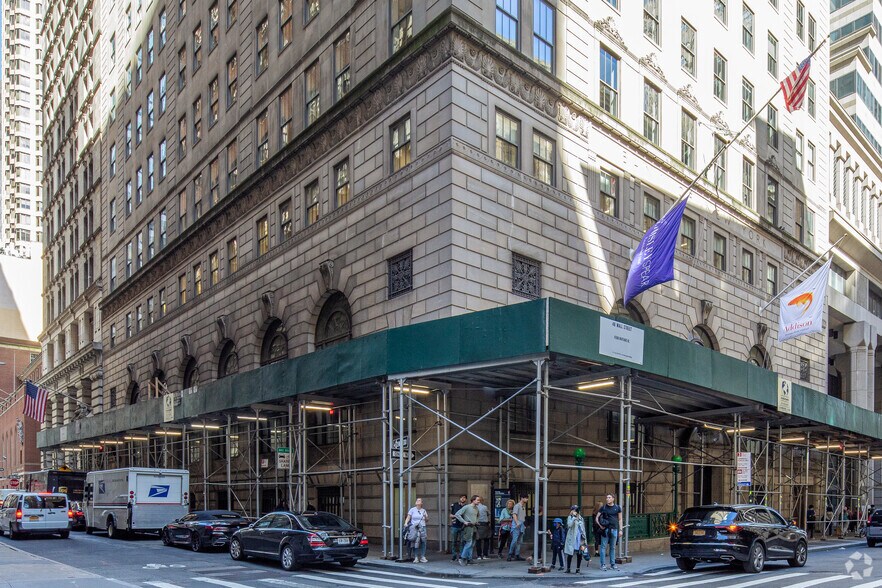 More Photos Of 48 Wall St, New York Coworking Space