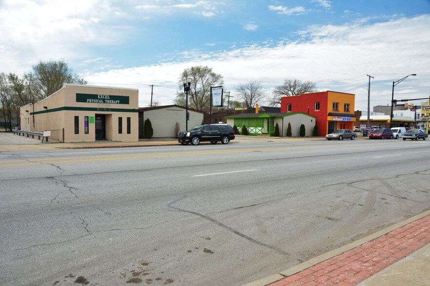 More Photos Of 523 W Chicago Ave, East Chicago Medical For Lease