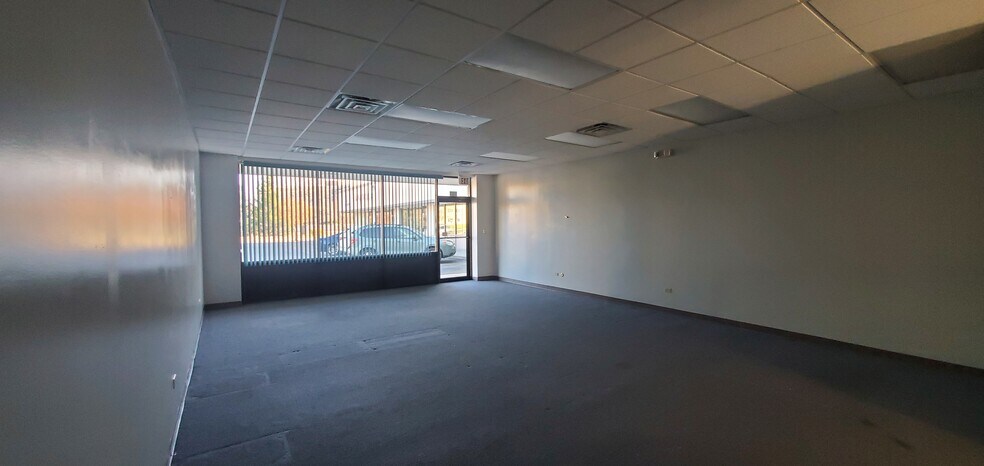 More Photos Of 121 Springfield Ave, Joliet Storefront Retail Office For Lease