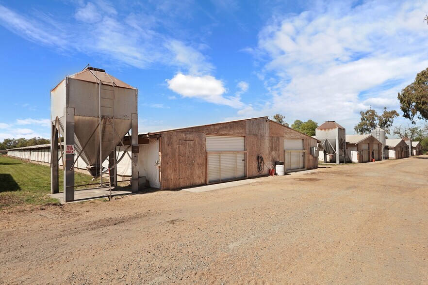 More Photos Of 28600 Sowles Rd, Galt Land For Sale