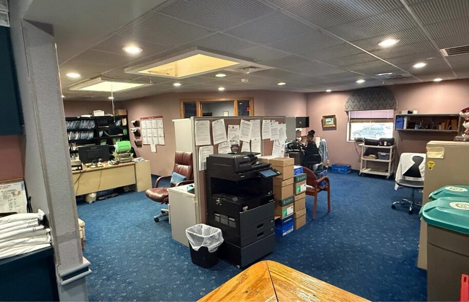 More Photos Of 1520 Blue Hill Ave, Mattapan Office For Sale