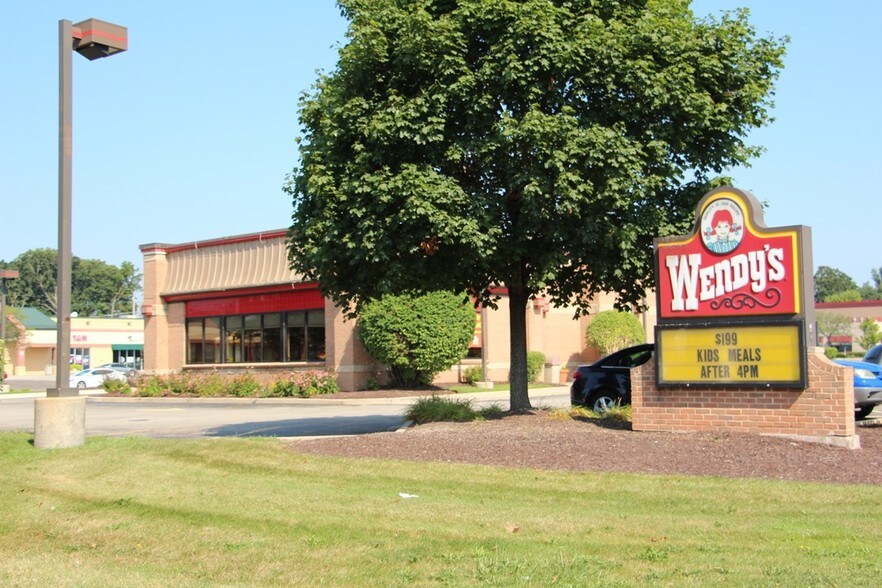 More Photos Of 820-892 Route 59, Bartlett Unknown For Sale