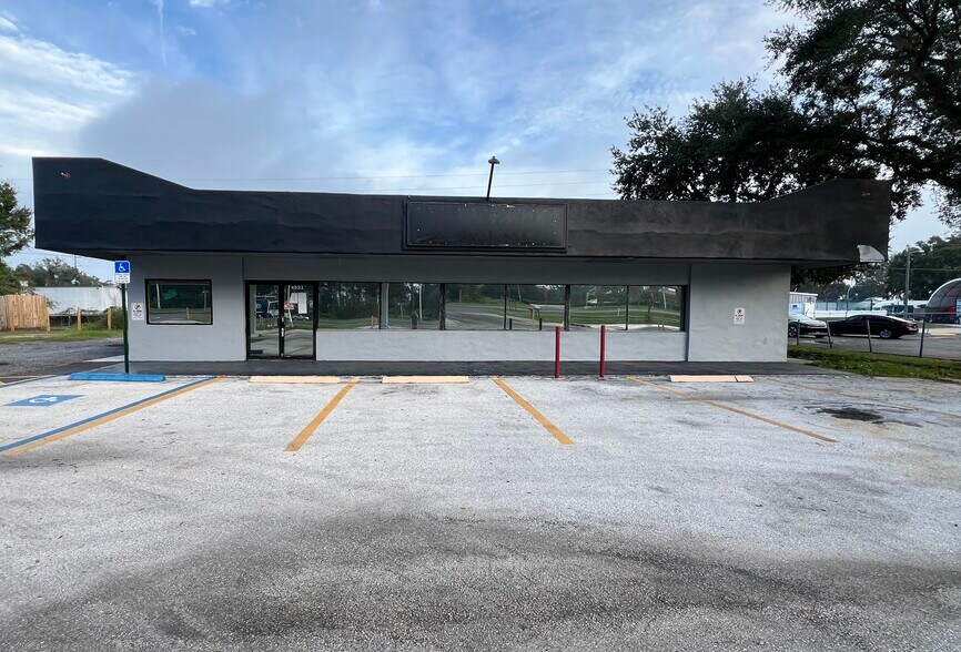 More Photos Of 4521 S Orange Blossom Trl, Kissimmee Service Station For Sale