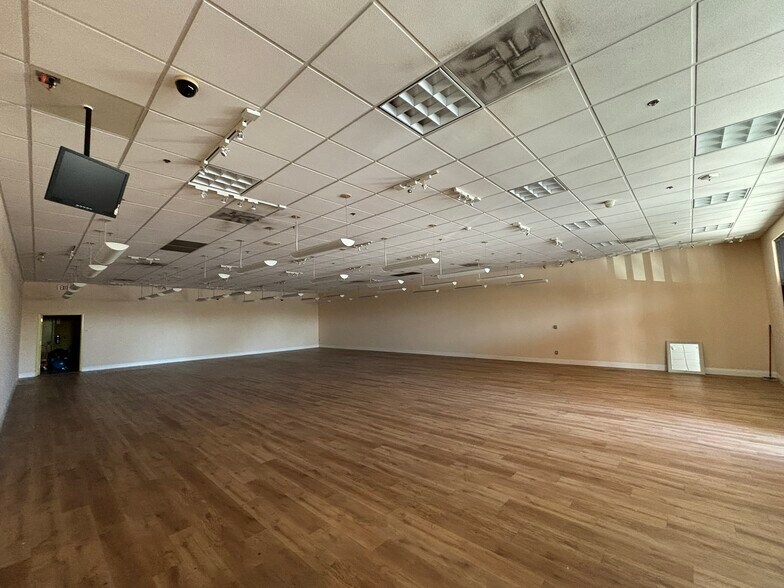 More Photos Of 1815 Hillsdale Ave, San Jose Freestanding For Lease