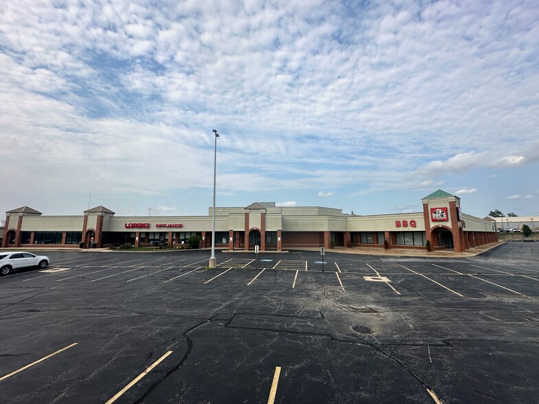 Primary Photo Of 19031 Old Lagrange Rd, Mokena Unknown For Lease