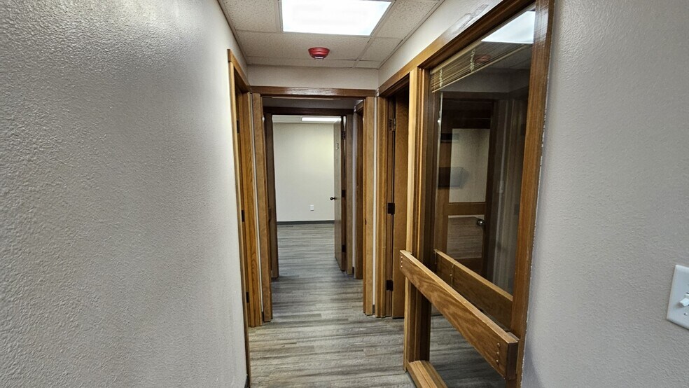 More Photos Of 1000 12th Ave, Longview Medical For Lease