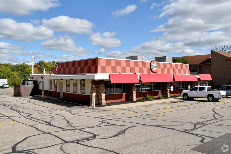 More Photos Of 6638 Dixie Hwy, Fairfield Restaurant For Sale