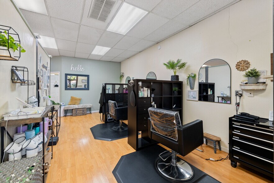 More Photos Of 2112 Armory Dr, Santa Rosa Freestanding For Sale