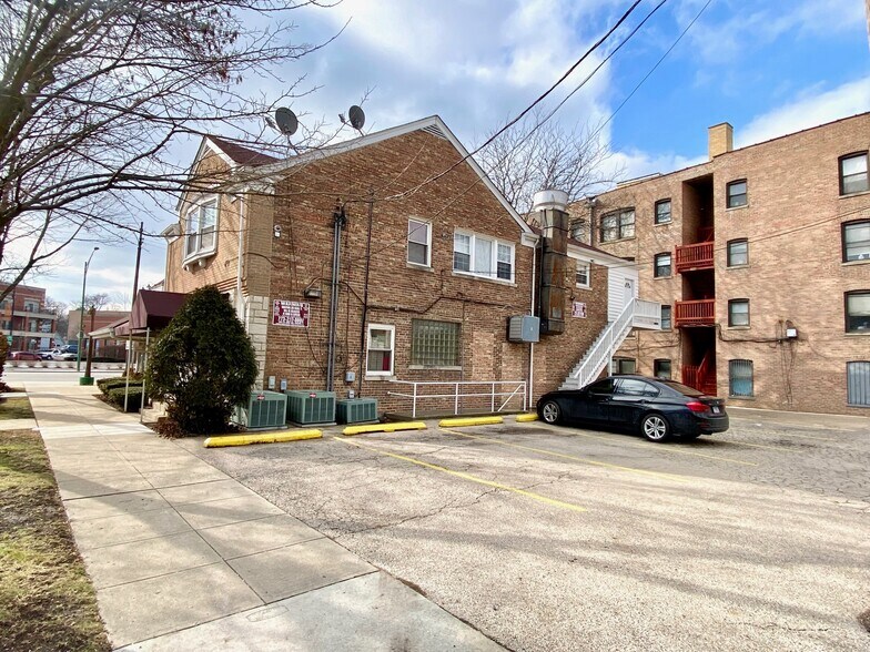 More Photos Of 4821 N Elston, Chicago Restaurant For Sale