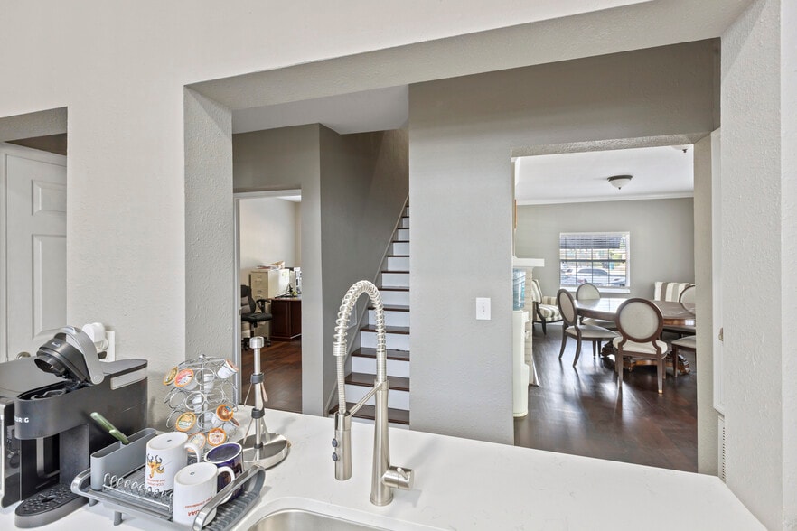 More Photos Of 822 Menendez Ct, Orlando Office Residential For Lease