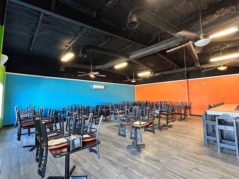 More Photos Of 1613 W Broadway St, Andrews General Retail For Sale