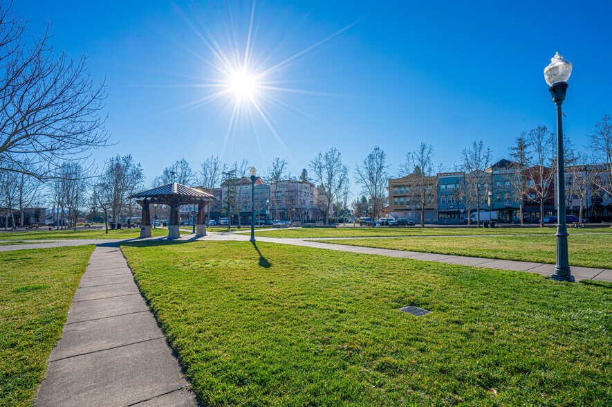 More Photos Of 9071 Windsor Rd, Windsor General Retail For Lease