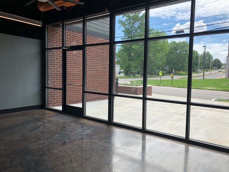 More Photos Of 1001-1021 N Limestone St, Lexington Apartments For Lease