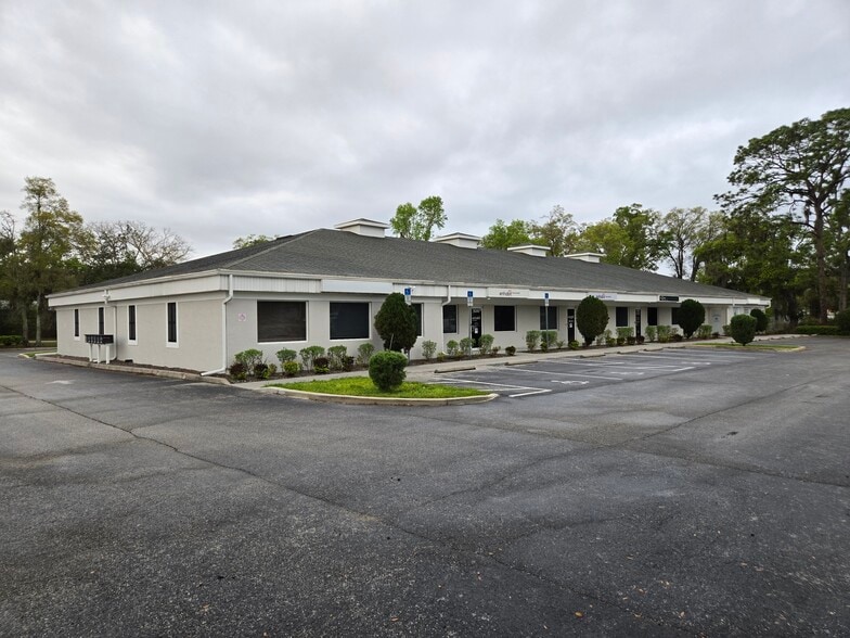 Primary Photo Of 16332 Cortez Blvd, Brooksville Medical For Lease