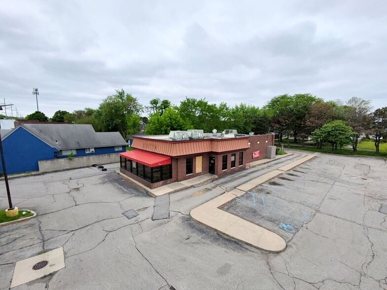 Primary Photo Of 3465 Stickney Ave, Toledo Fast Food For Sale