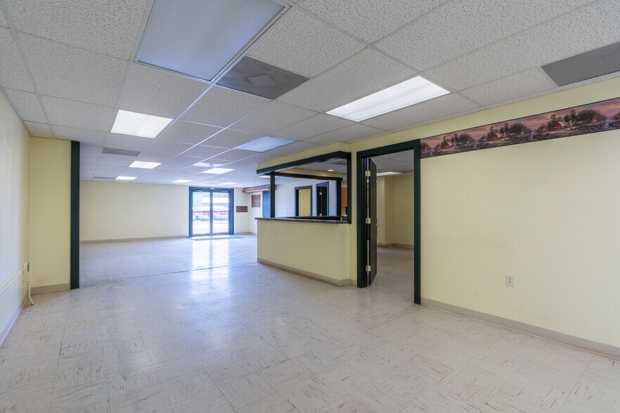 More Photos Of 1705 University Ave, Hot Springs Storefront Retail Office For Sale