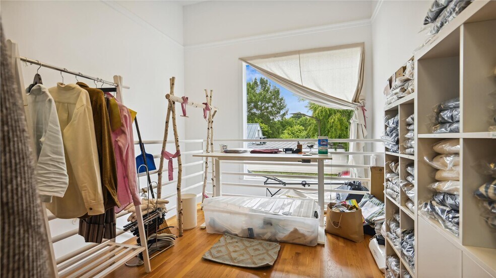 More Photos Of 103 W Federal St, Middleburg Storefront Retail Office For Sale