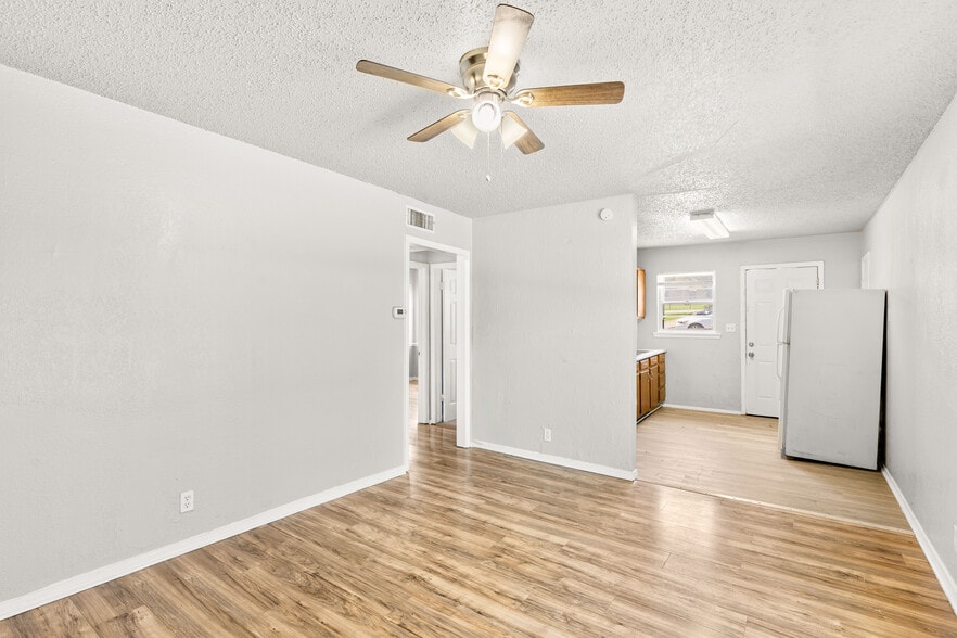 More Photos Of 2216 Marilyn St, Weatherford Apartments For Sale