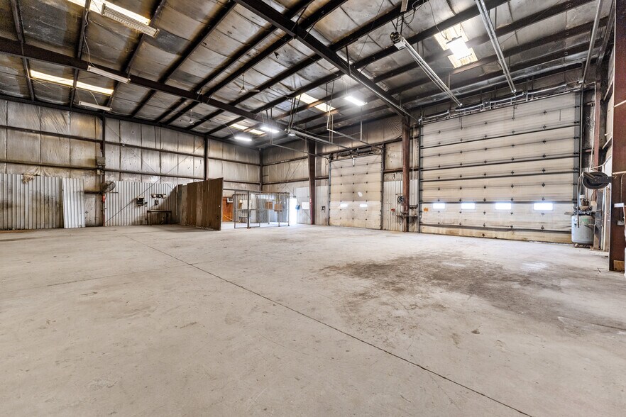 More Photos Of 311 S Shelby St, Indianapolis Truck Terminal For Lease