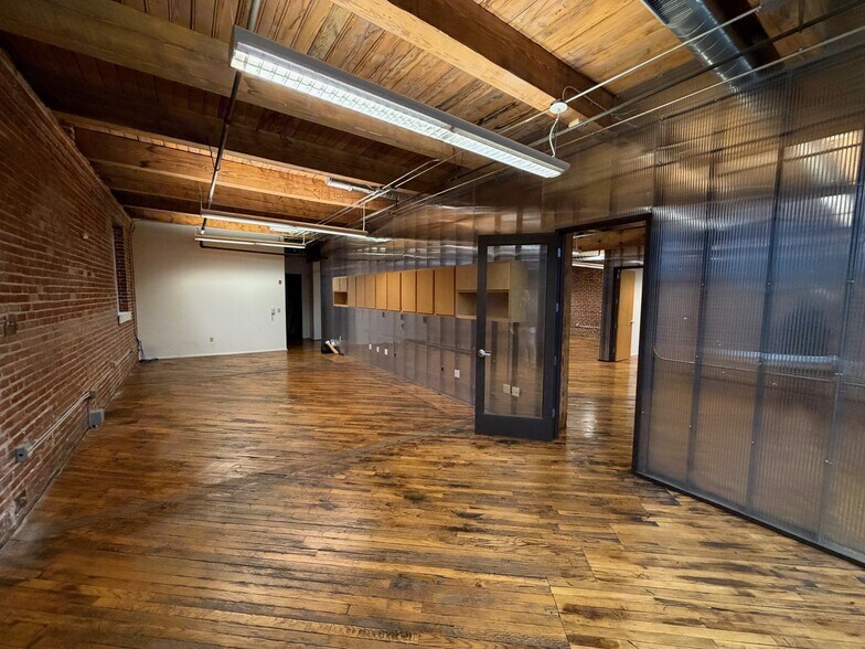 More Photos Of 431 S Main St, Memphis Loft Creative Space For Lease