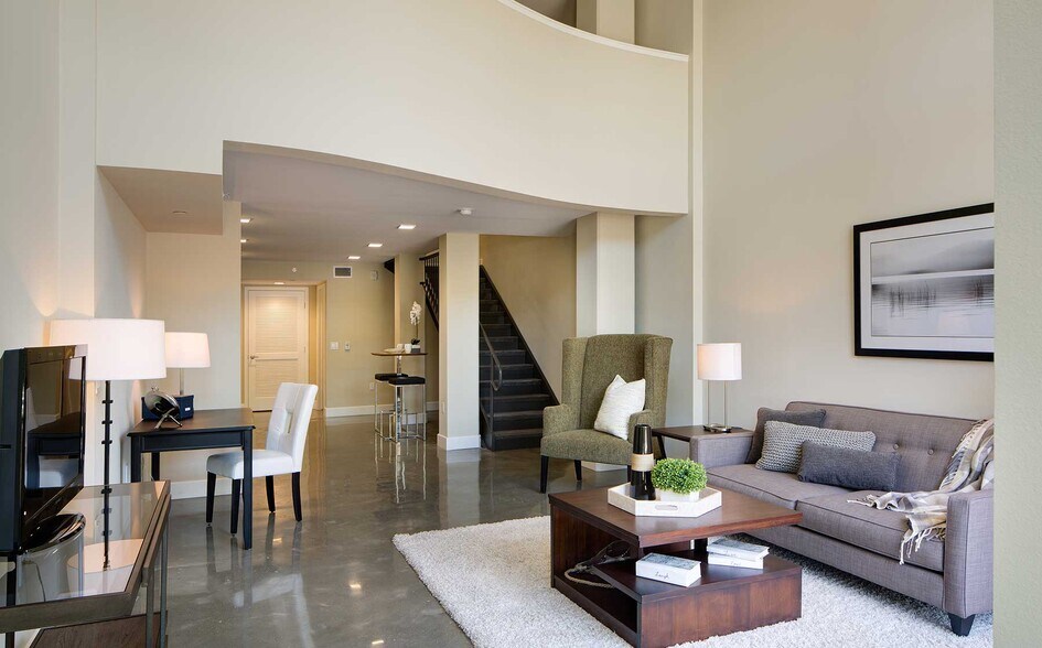 More Photos Of 7400 Center Ave, Huntington Beach Apartments For Lease