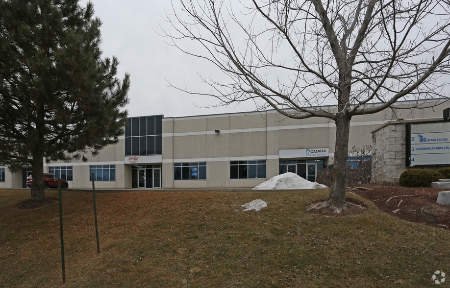 More Photos Of 490 Sheldon Dr, Cambridge Showroom For Lease