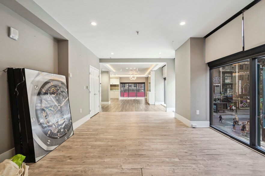 More Photos Of 1737-1739 Chestnut St, Philadelphia Apartments For Lease