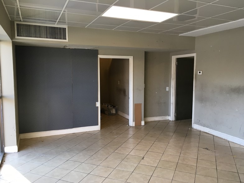 More Photos Of 936 Savannah Hwy, Charleston Freestanding For Sale