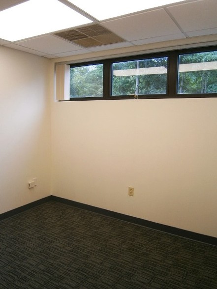 More Photos Of 179 Quincy St, Brockton Medical For Lease