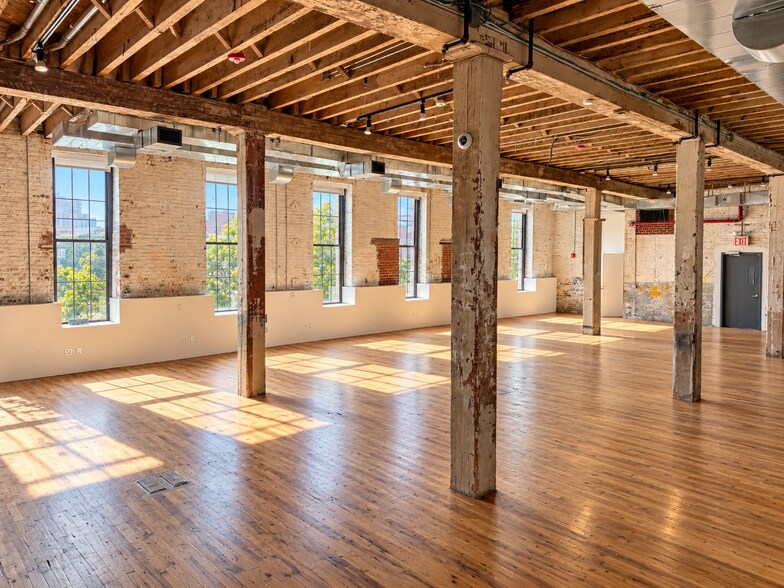 More Photos Of 64 3rd St, Brooklyn Storefront For Lease