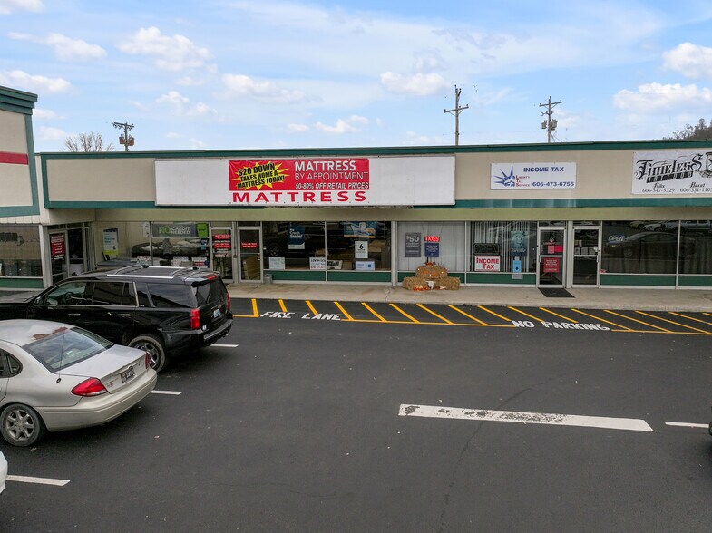 More Photos Of 1629 Ashland Rd, Greenup Freestanding For Sale