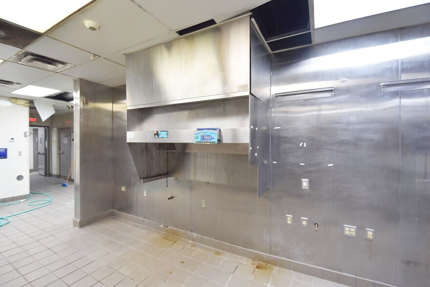 More Photos Of 64 Carriage Oaks Dr, Tyrone Restaurant For Lease