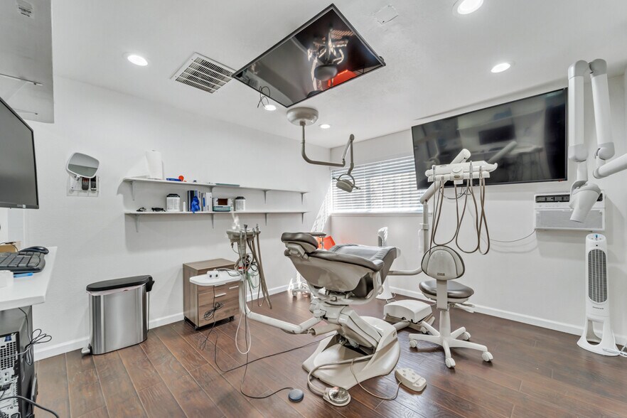 More Photos Of 556 N 1st St, San Jose Medical For Sale