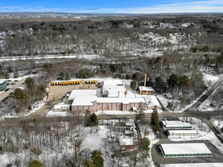 More Photos Of 137 Schofield Ave, Dudley Showroom For Sale