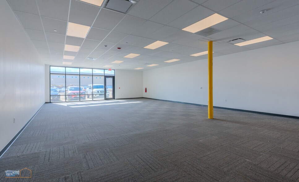 More Photos Of 2360 Industrial Ln, Broomfield Warehouse For Sale