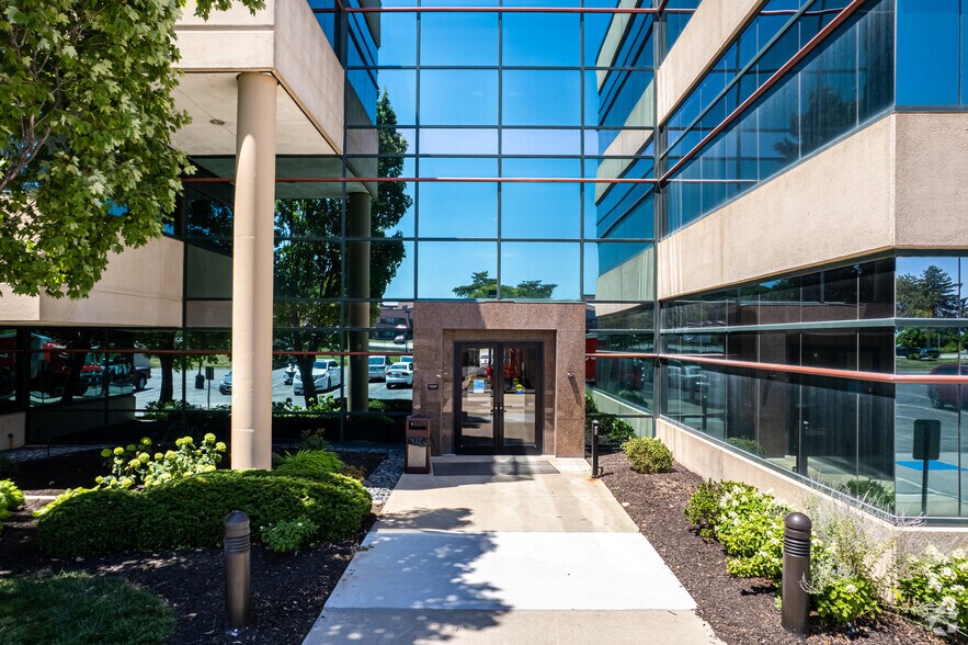 More Photos Of 10901 W 84th Ter, Lenexa Office For Sale