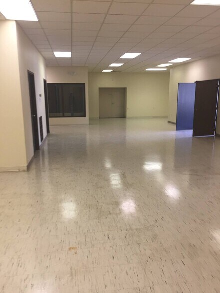 More Photos Of 2171 E Morgan Ave, Evansville Light Manufacturing For Sale