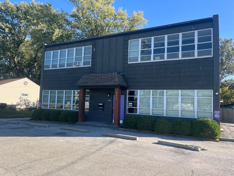 Primary Photo Of 6917 W 76th St, Overland Park Office For Lease