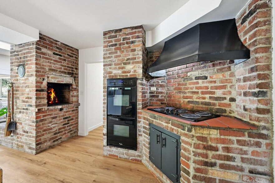 More Photos Of 135 Spring Grove Ave, San Rafael Multifamily For Sale