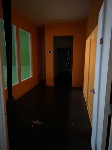 More Photos Of 1275 Pryor Rd SW, Atlanta Warehouse For Sale