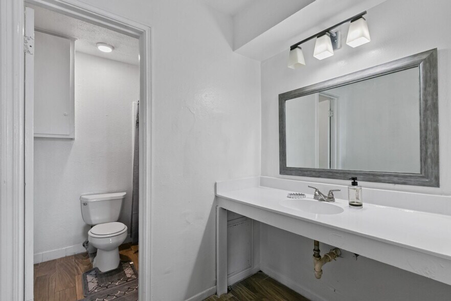 More Photos Of 8700 Gulf Fwy, Houston Apartments For Sale