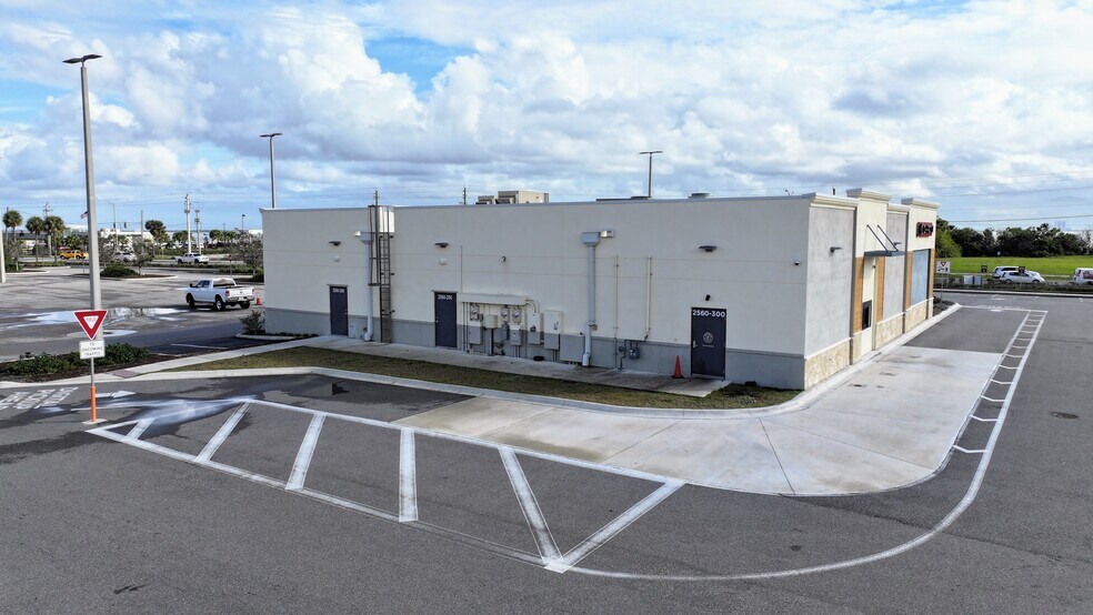 More Photos Of 2560 S Washington Ave, Titusville Restaurant For Sale