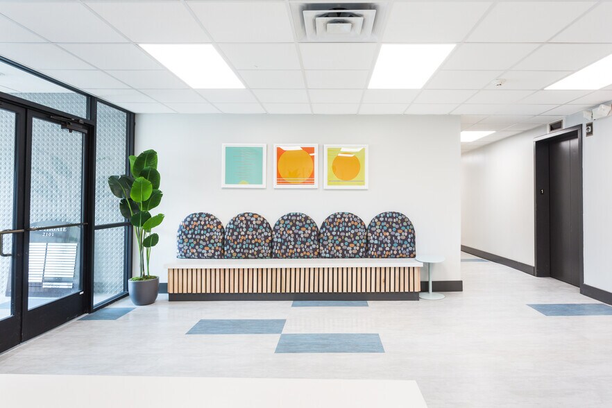 More Photos Of 2101 S Interstate 35, Austin Office For Lease