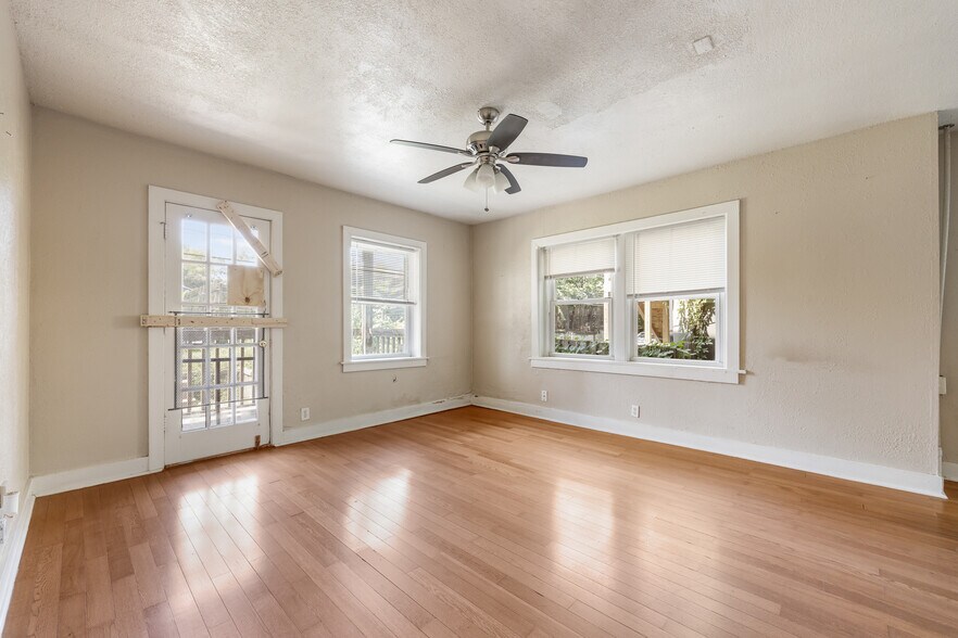 More Photos Of 3820 Walnut St, Kansas City Apartments For Sale