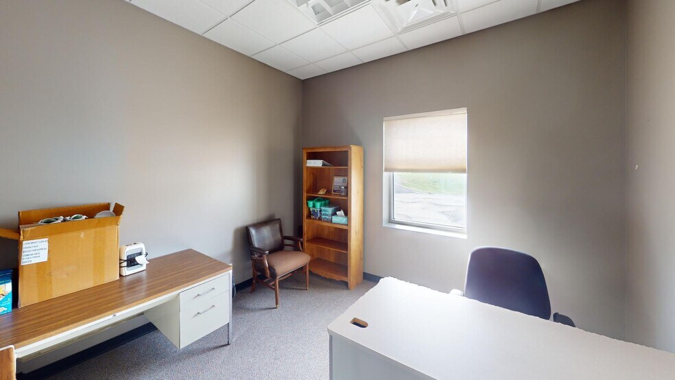 More Photos Of 1170 E Pershing Rd, Decatur Office For Sale
