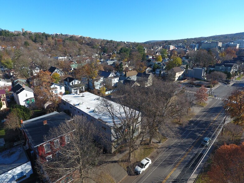 More Photos Of 511-513 N Cayuga St, Ithaca Flex For Sale