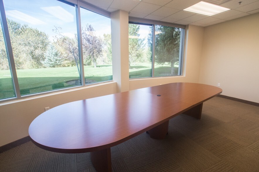 More Photos Of 5255 N Edgewood Dr, Provo Office For Lease