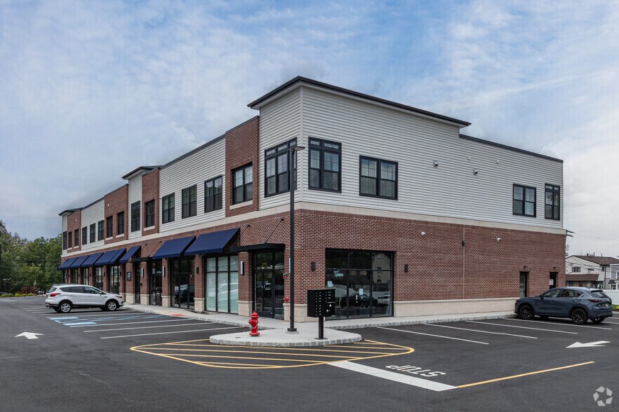 More Photos Of 57 Hamburg Tpke, Riverdale Restaurant For Sale